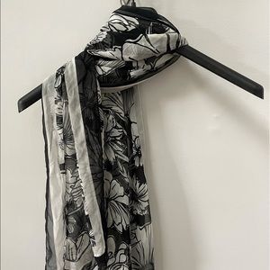 Brighton scarf, gray and black